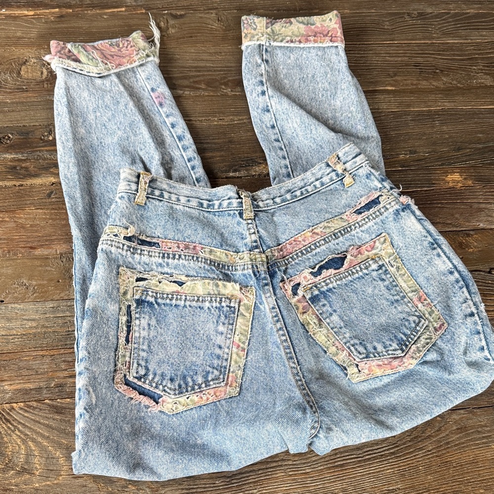 Beverly Hills denim Company 80’s acid wash quilted mom jeans size 10